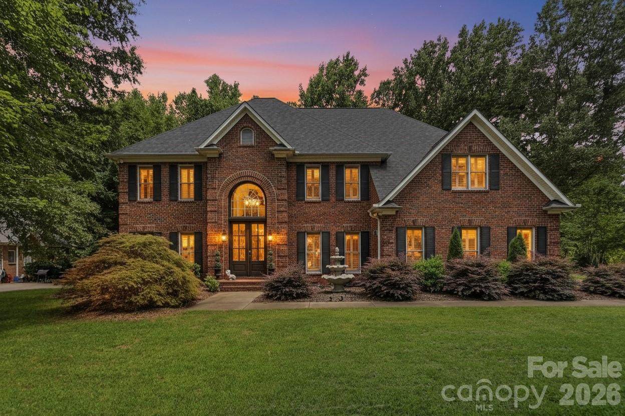 132 Rugby Road - Photo 1