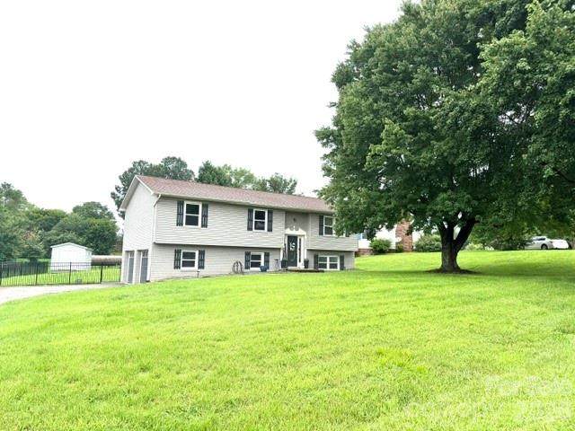 1772 Woodridge Circle - Photo 1