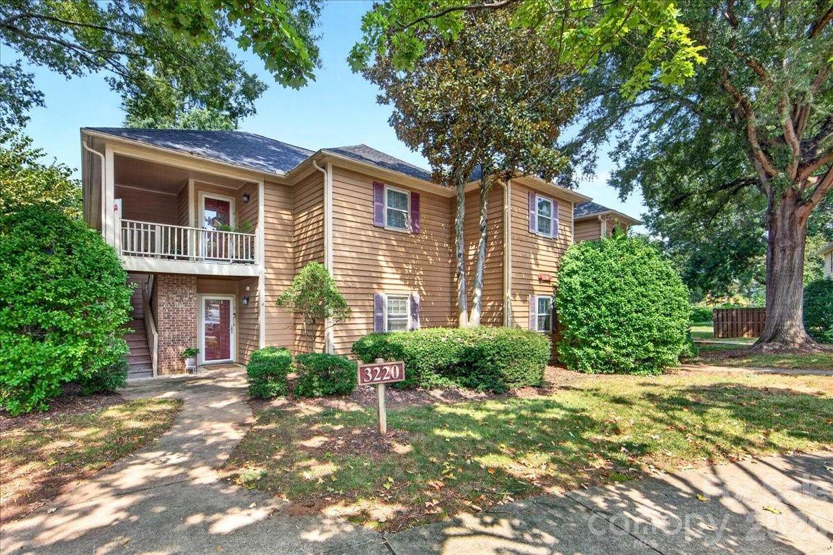 3220 Selwyn Farms Lane - Photo 1