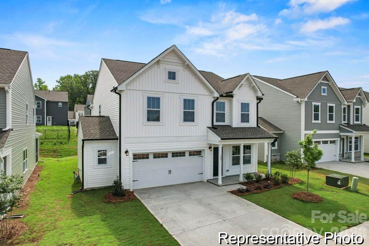 136 Pembroke Way - Photo 1