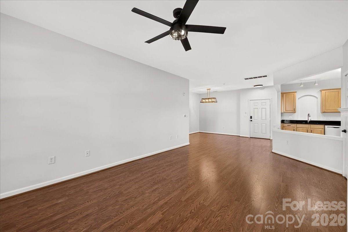https://bt-photos.global.ssl.fastly.net/cmls/orig_boomver_1_4413247-1.jpg