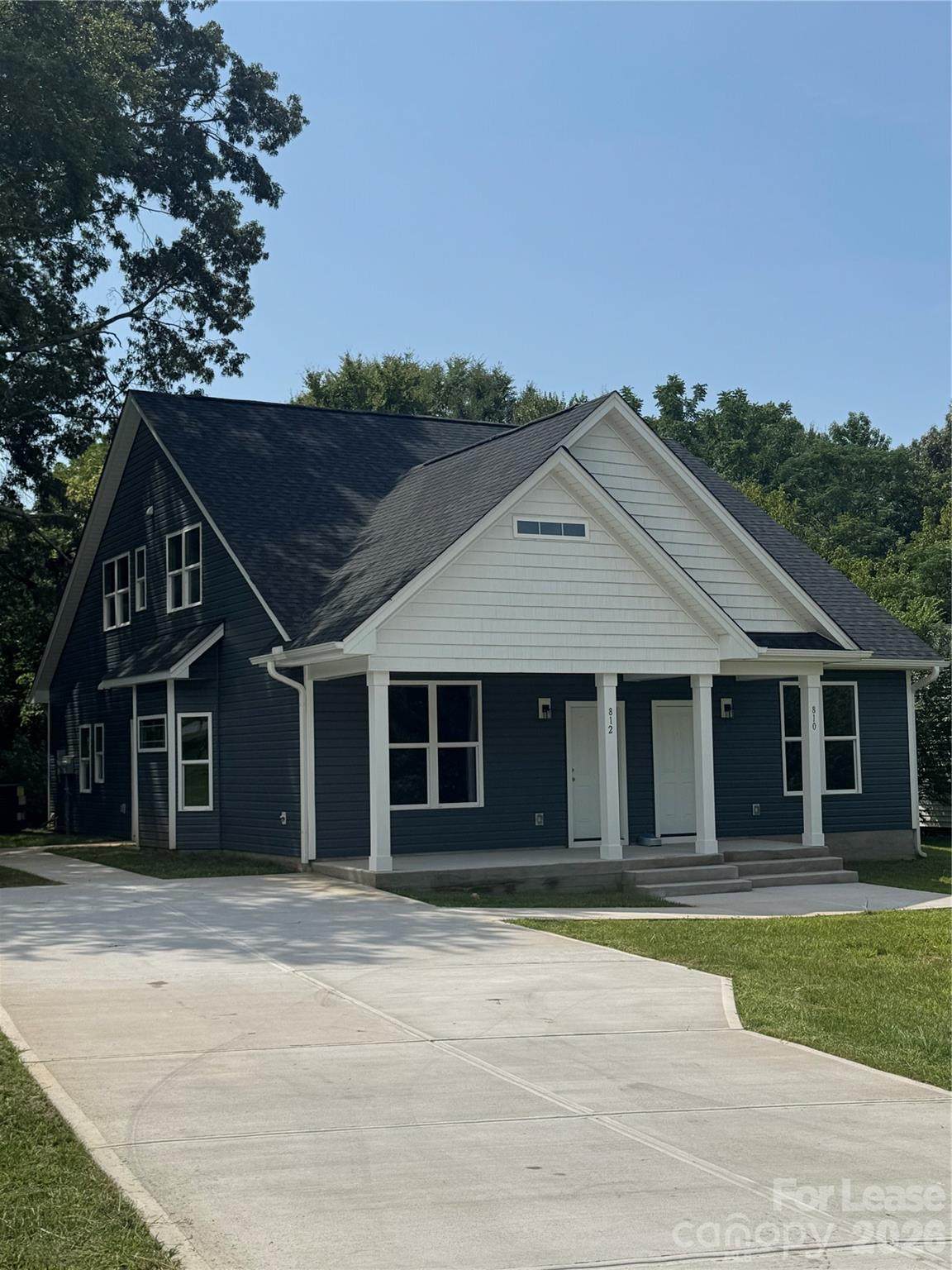 810/812 Lincoln Street - Photo 1