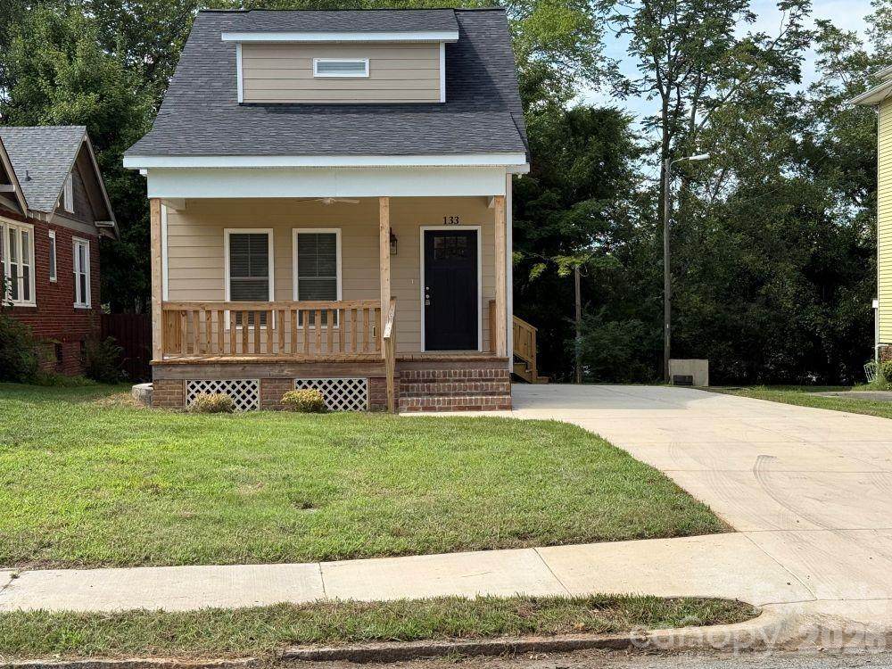 133 Circle Drive - Photo 1