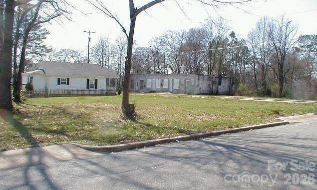 115 Lincoln Street - Photo 1