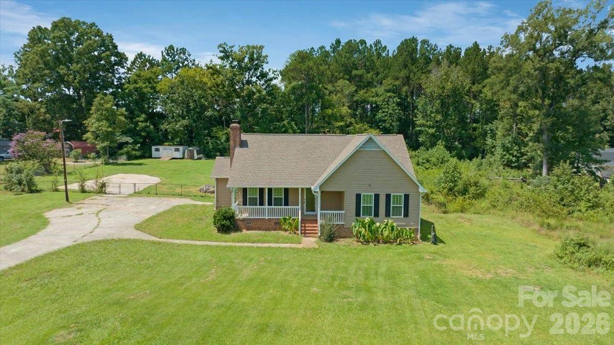2827 Pinewood Road - Photo 1