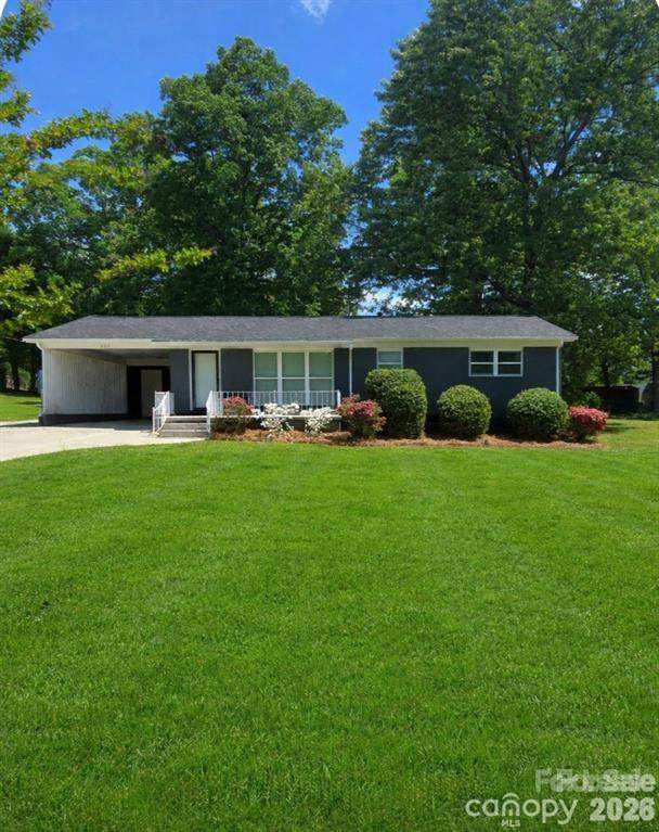 421 Kingfield Drive - Photo 1