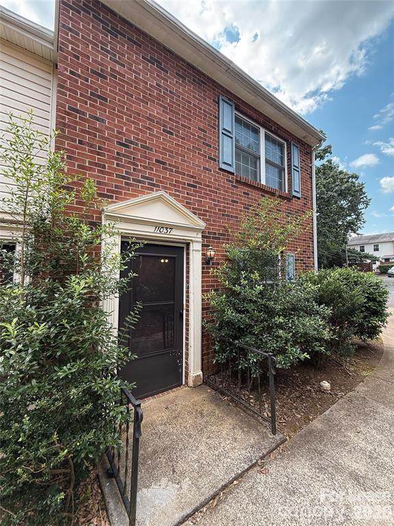 11037 Hunter Trail Lane - Photo 1