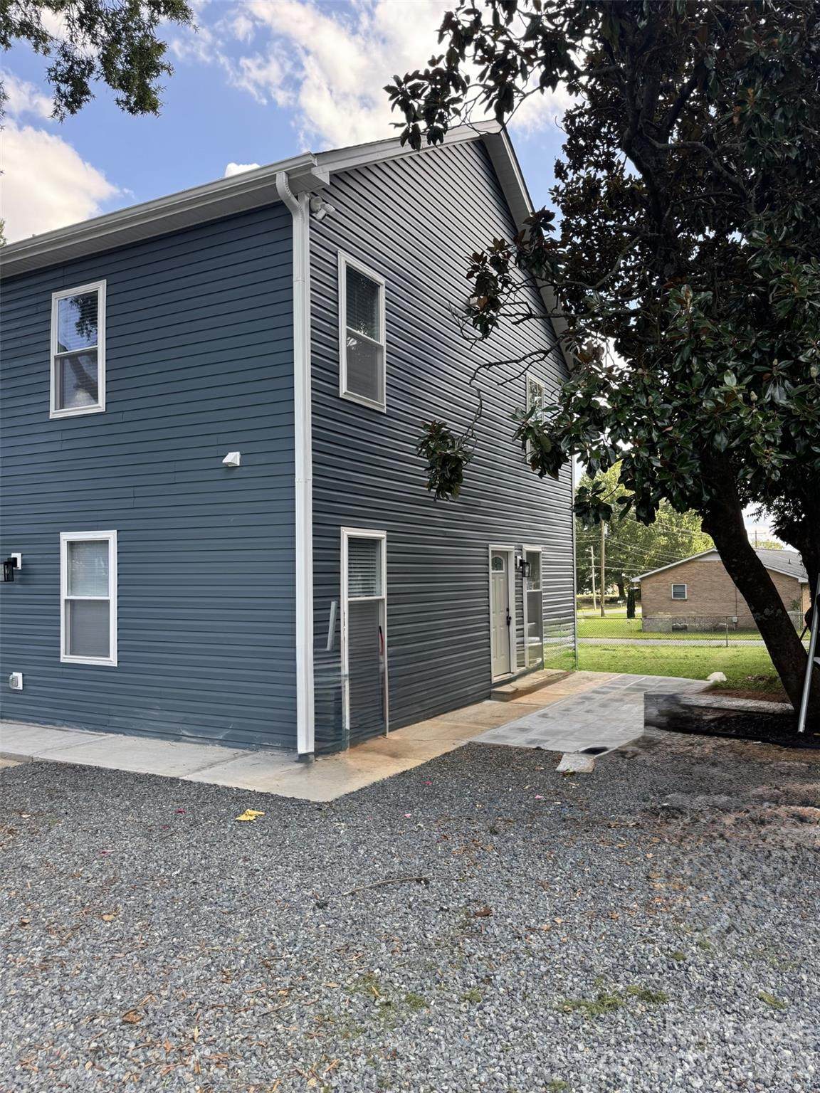 1008 Rockland Circle - Photo 1