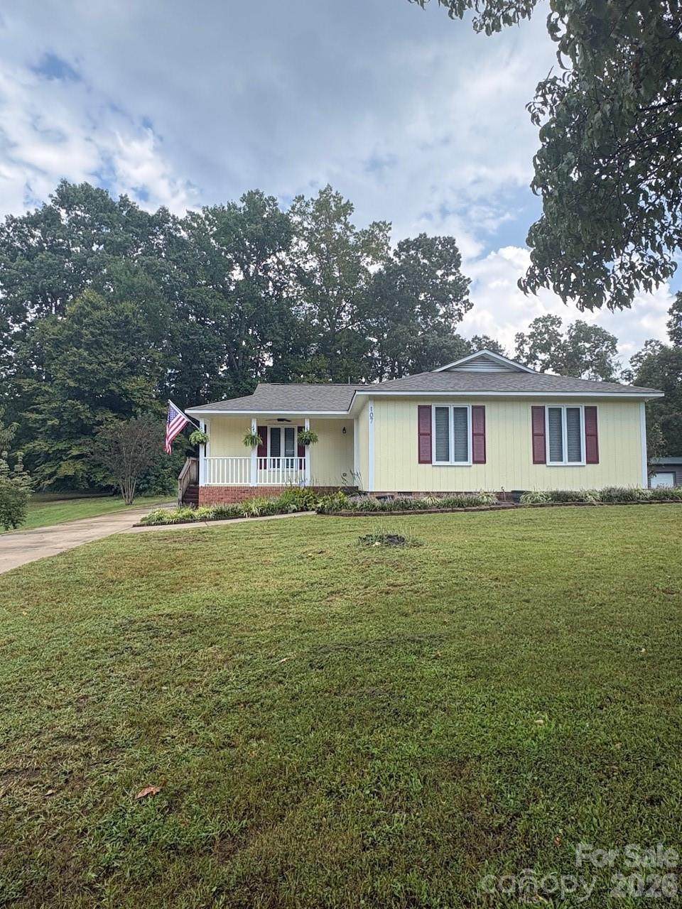 107 Ephraim Drive - Photo 1