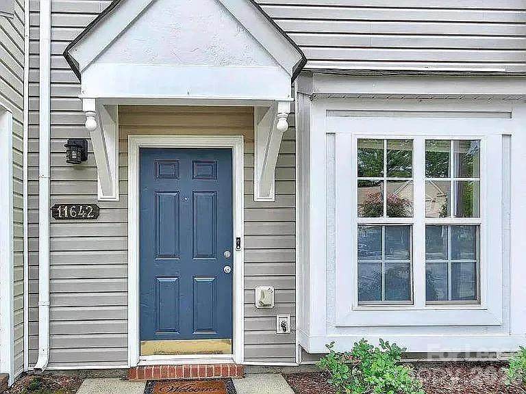 11642 Retriever Way - Photo 1