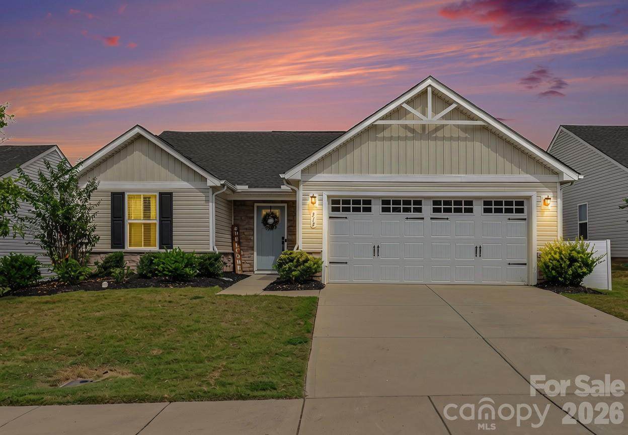 313 Damask Drive - Photo 1