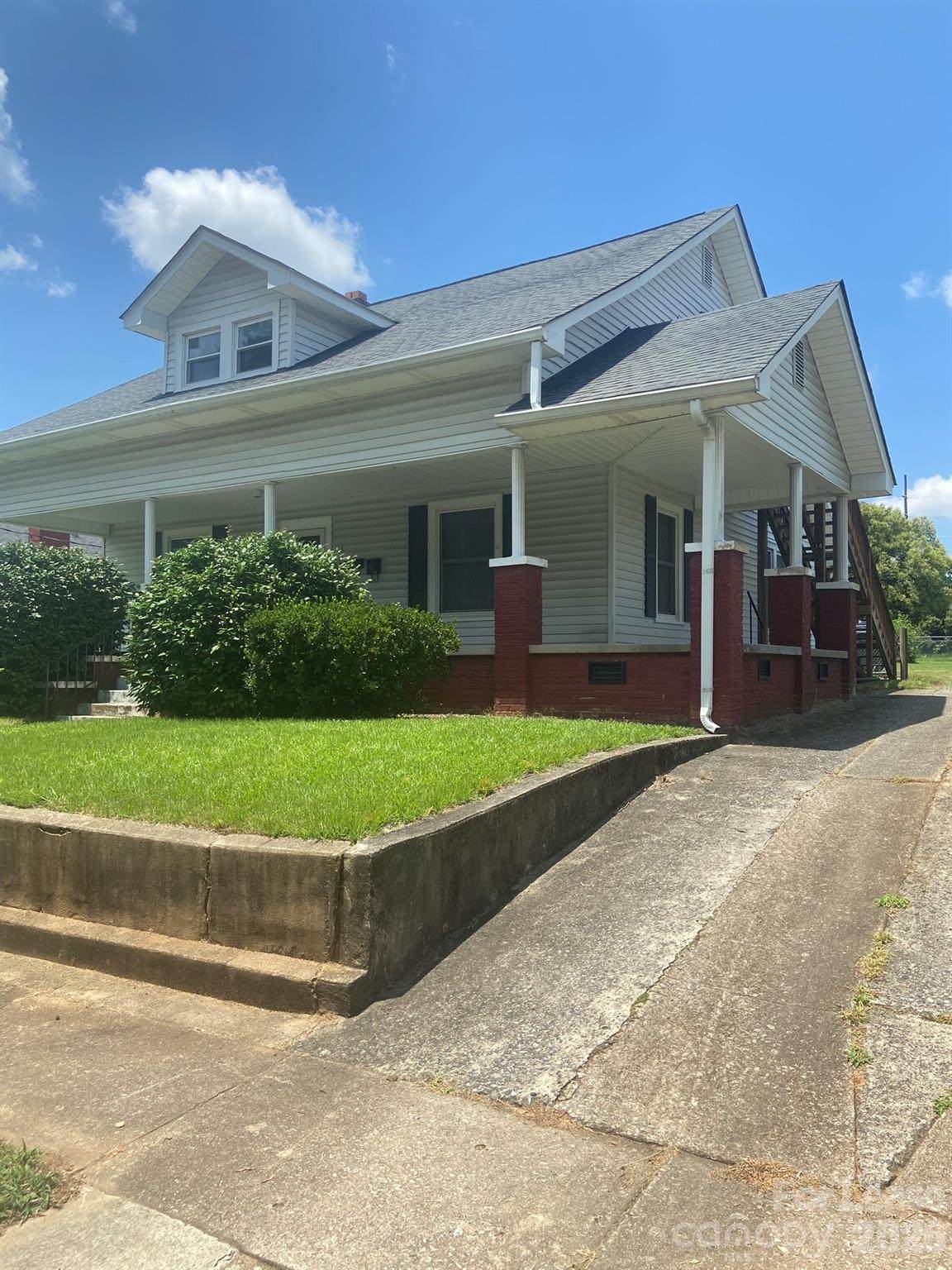 14 Douglas Avenue - Photo 1