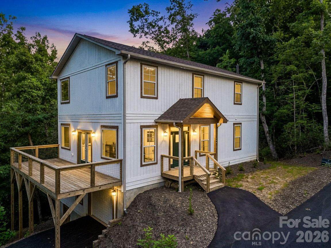 136 Pierpoint Drive - Photo 1