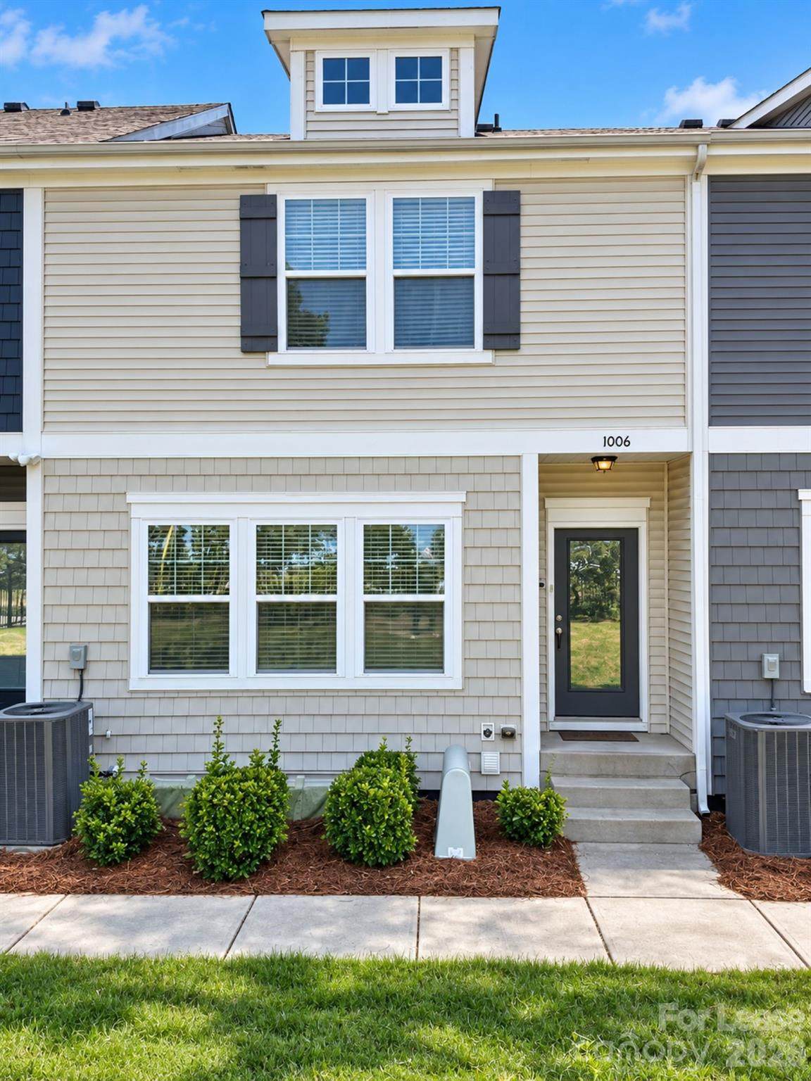 1006 Sharon Towns Drive - Photo 1
