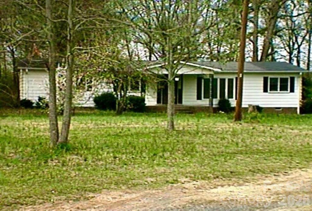 3902 Griffith Road - Photo 1