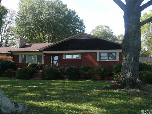 2616 Northwest Boulevard - Photo 1