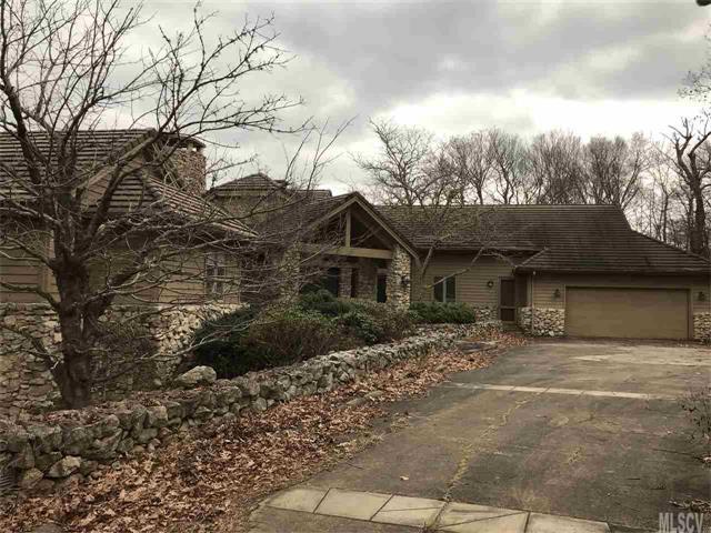 225 Ridge Drive - Photo 1