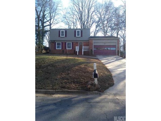 817 6TH ST Circle - Photo 1