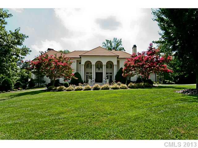 4432 Fox Brook Lane, Charlotte, NC 28211 (#2060964) :: High Performance Real Estate Advisors