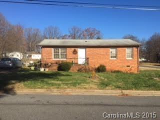 1402 Yadkin Street - Photo 1