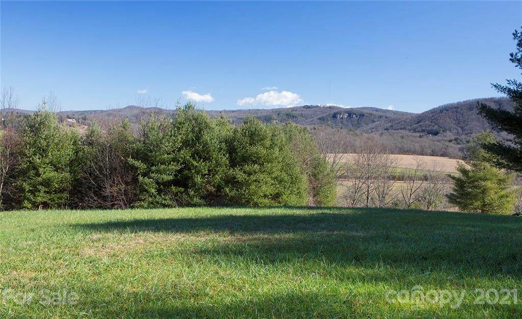 33 Dover Lane - Photo 1