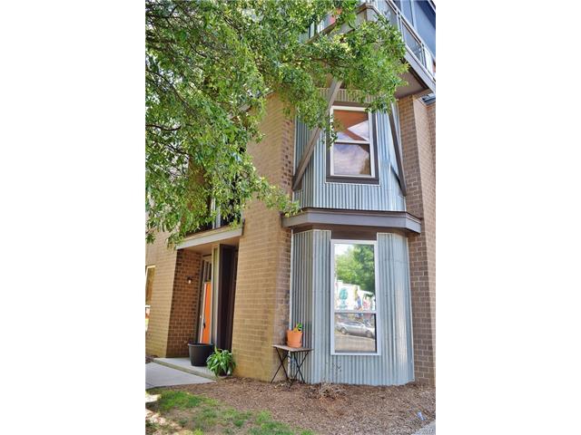 3243 Wesley Avenue - Photo 1