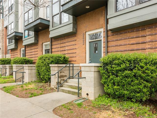 933 7th Street - Photo 1