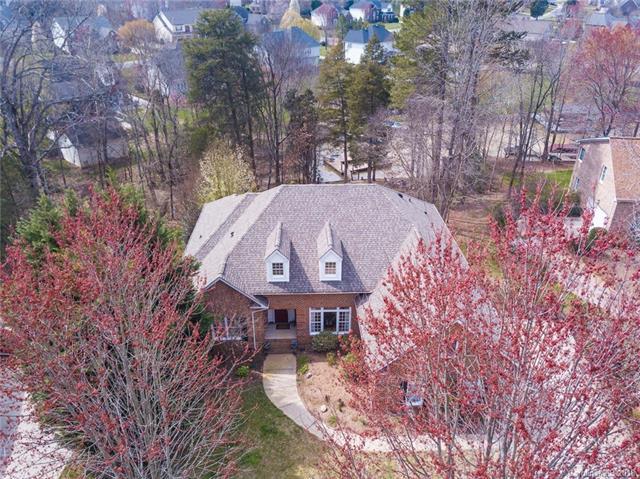 233 Fernbrook Drive - Photo 1