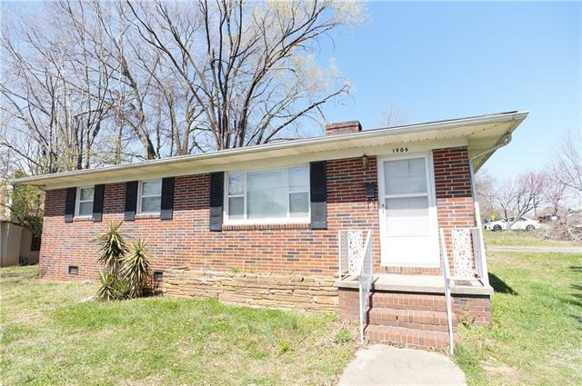 1906 5th Avenue - Photo 1