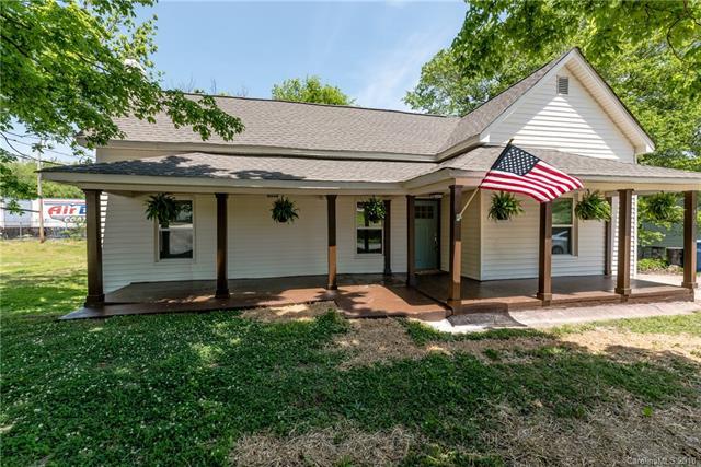408 Woodlawn Avenue - Photo 1