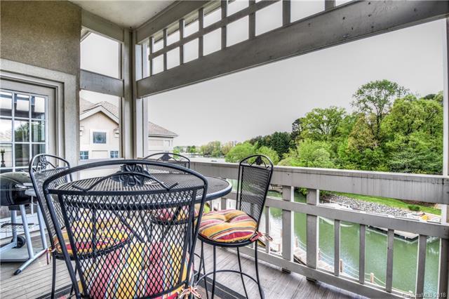 108 Pier 33 Drive - Photo 1