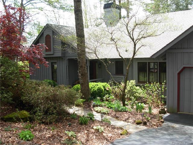 112 Cottage Drive - Photo 1