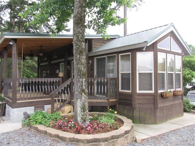 113 Club House Drive - Photo 1