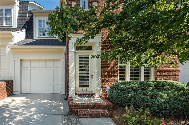 1123 Hampton Gardens Lane - Photo 1
