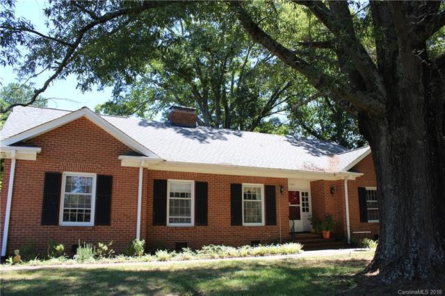 707 Morven Road - Photo 1
