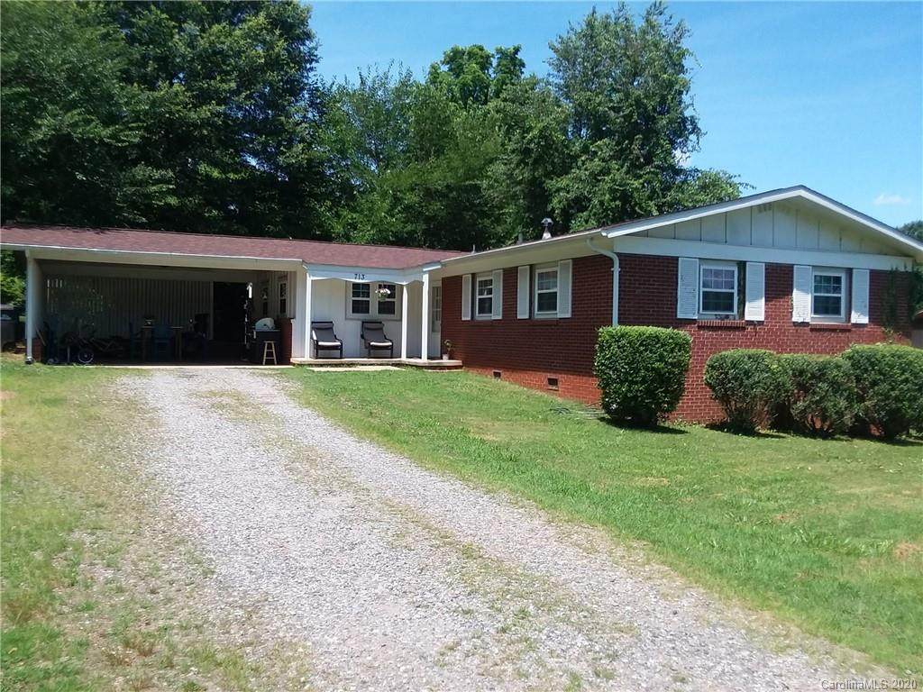 713 Brookdale Drive - Photo 1