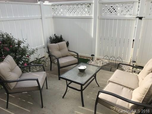 1230 Green Oaks Lane - Photo 1