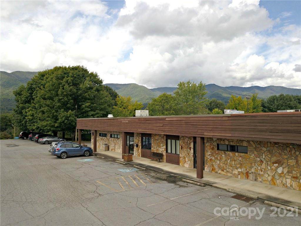 74/80 Eastgate Drive - Photo 1