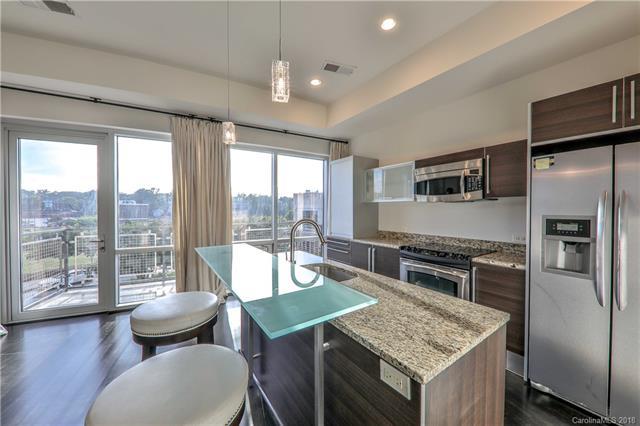 1133 Metropolitan Avenue - Photo 1