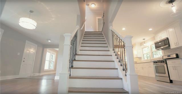 1204 Crown Court - Photo 1