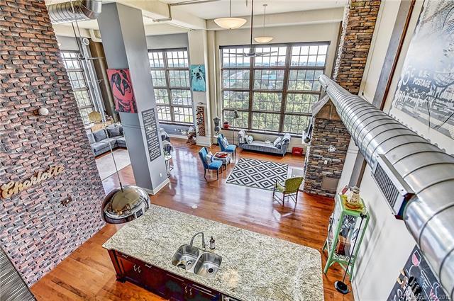 715 Graham Street - Photo 1