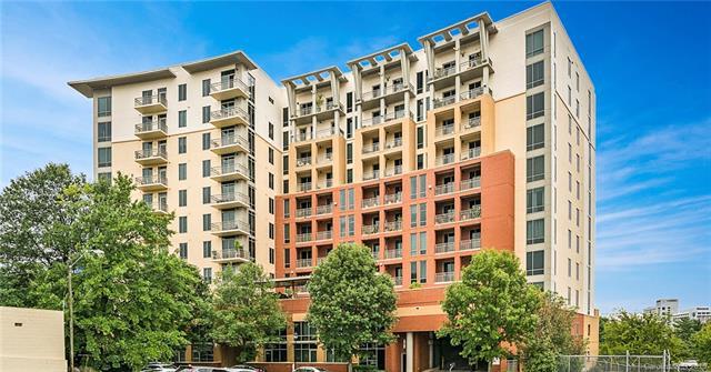 701 Royal Court - Photo 1