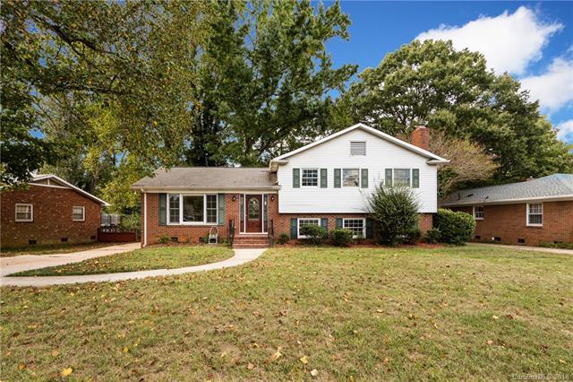 3327 Woodleaf Road - Photo 1