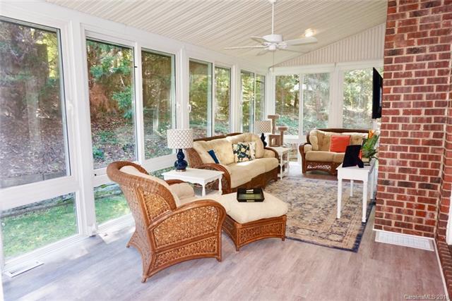158 Tetbury Avenue - Photo 1