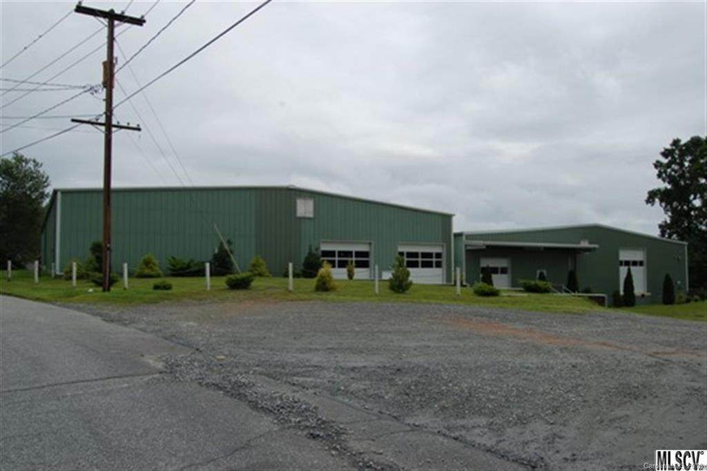 1409 Underdown Avenue - Photo 1
