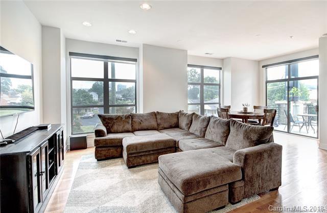 912 8th Street - Photo 1