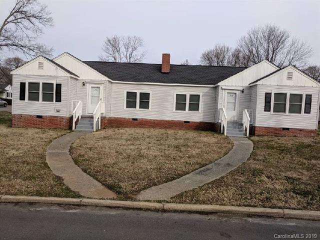 208 Oak Avenue - Photo 1