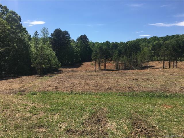135 Twin Oaks Drive - Photo 1