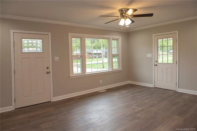 712 Rice Street - Photo 1