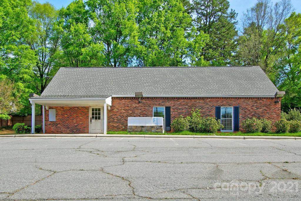 200 Statesville Boulevard - Photo 1